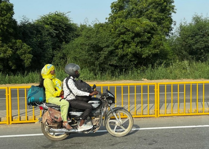 18 Motocykl w wersji cargo w Indiach